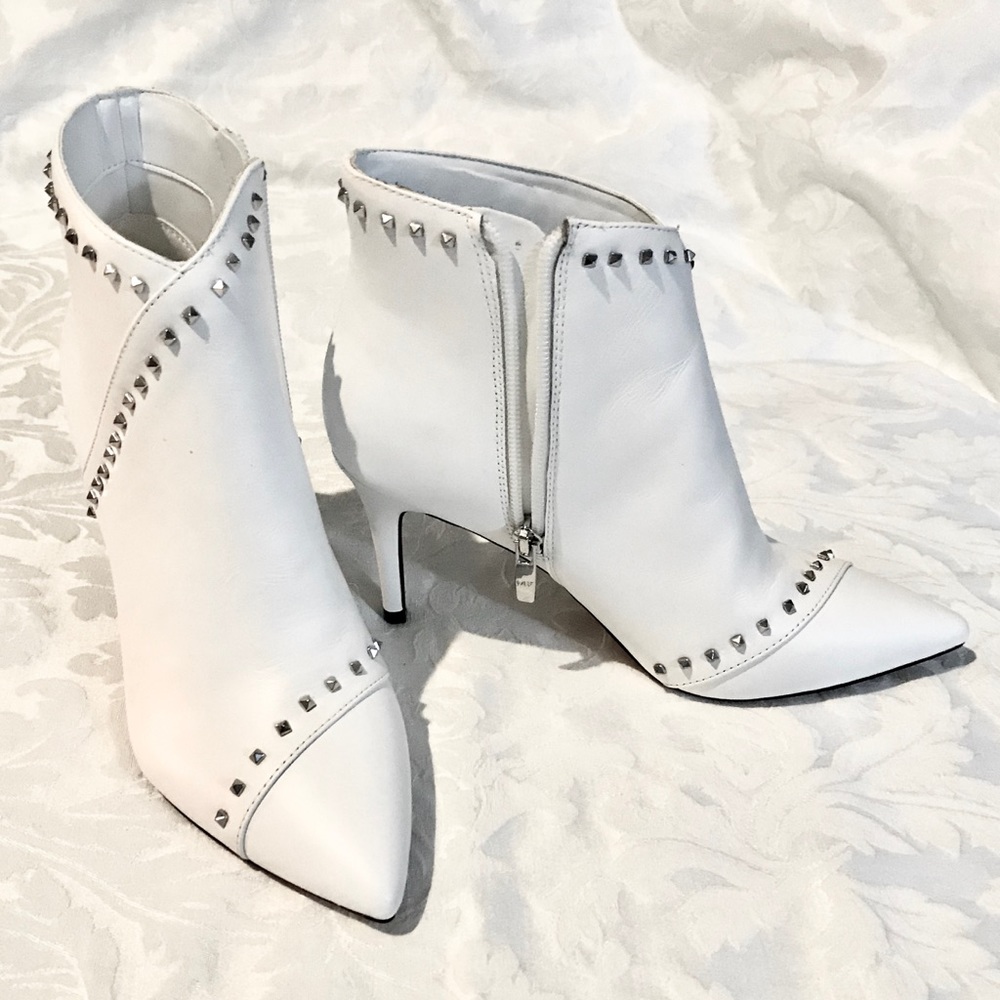 New Marc Fisher leather Riva bootie